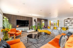 Photo 9- click for photo gallery